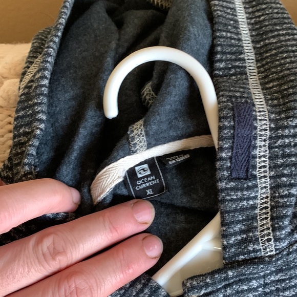 Ocean Current hoodie - Picture 2 of 4